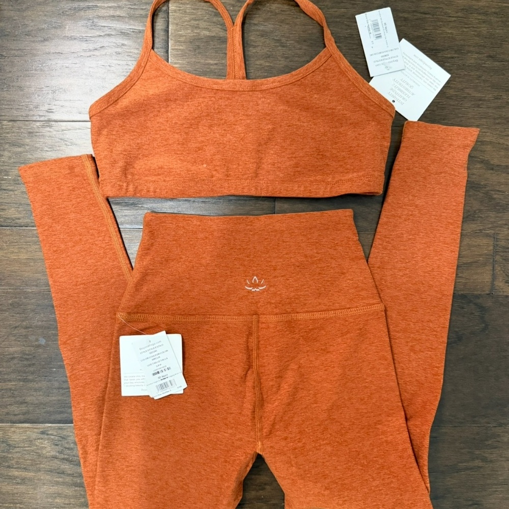 Selling As a Set Beyond Yoga Sports Bra and Yoga Pants